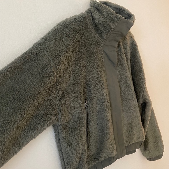 Vuori women's Cozy Sherpa Jacket Green Size Medium NWOT - Picture 5 of 14